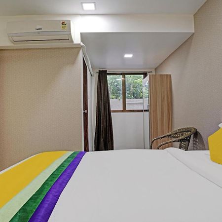 Glitz Hotels Golden Birds - Mahape, นาวีมุมไบ ภายนอก รูปภาพ